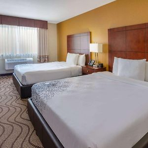 2 Queen Beds Deluxe Non-Smoking